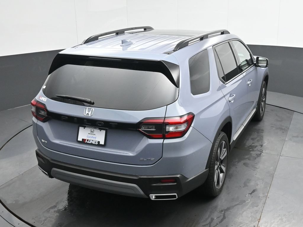 Used 2023 Honda Pilot Elite image 32