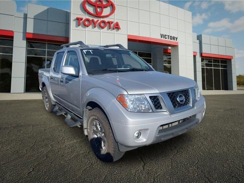Used 2020 Nissan Frontier PRO-4X w/ Pro-4x Utility Package AWD/4WD image 7