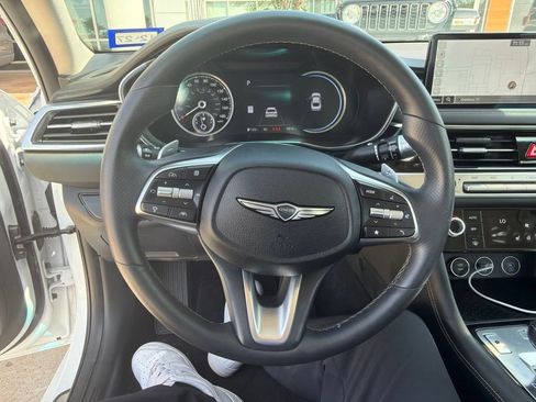Used 2026 Genesis G70 2.5T AWD/4WD image 2