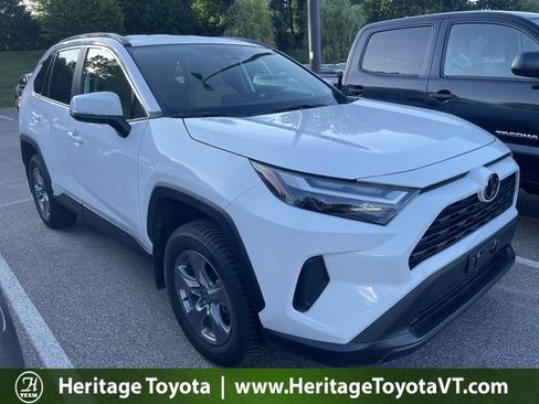 Certified 2025 Toyota RAV4 XLE AWD/4WD image 1
