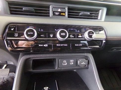 New 2025 Honda Pilot TrailSport image 12