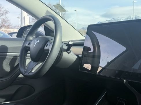 Used 2018 Tesla Model 3 Long Range image 26