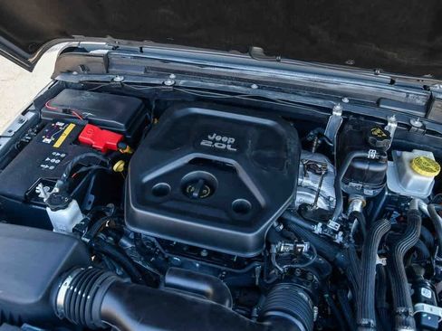 Used 2023 Jeep Wrangler Sahara image 35