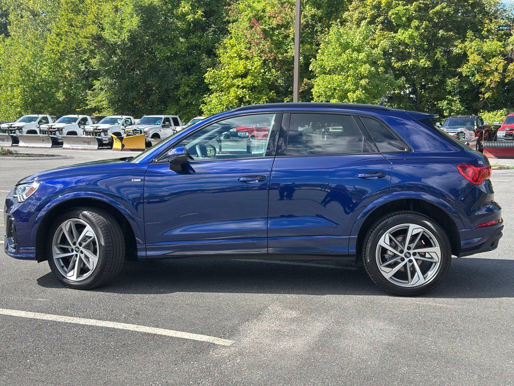 Used 2025 Audi Q3 2.0T Premium AWD/4WD image 3