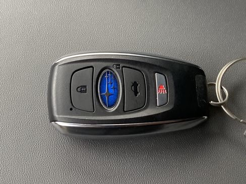 Certified 2025 Subaru Crosstrek 2.5i Premium AWD/4WD image 21