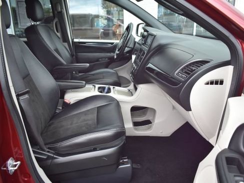 Used 2019 Dodge Grand Caravan SXT FWD image 41