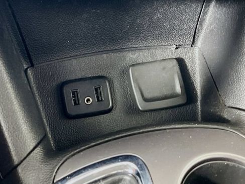 Used 2019 Chevrolet Cruze LS w/ LS Convenience Package FWD image 19