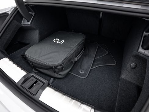 Certified 2025 Porsche Taycan 4S image 23