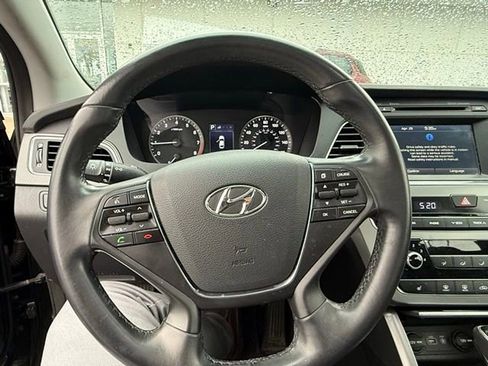 Used 2017 Hyundai Sonata Sport w/ Value Edition Package 02 FWD image 13