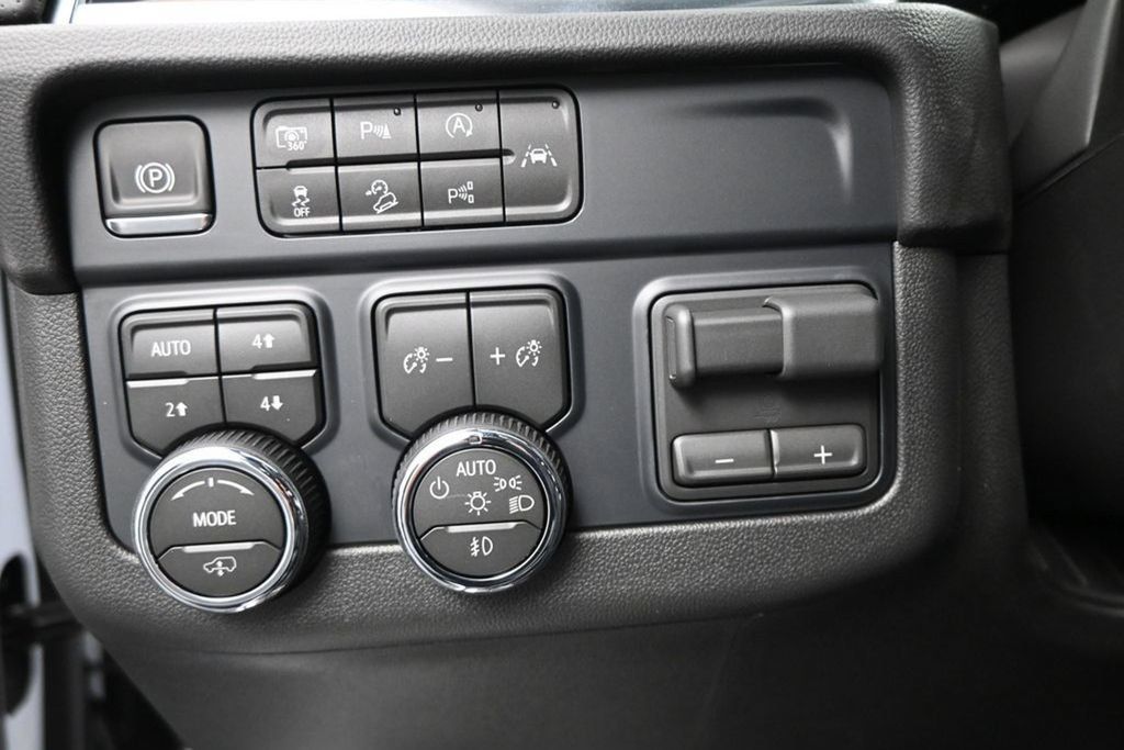 New 2026 Chevrolet Tahoe High Country AWD/4WD image 27