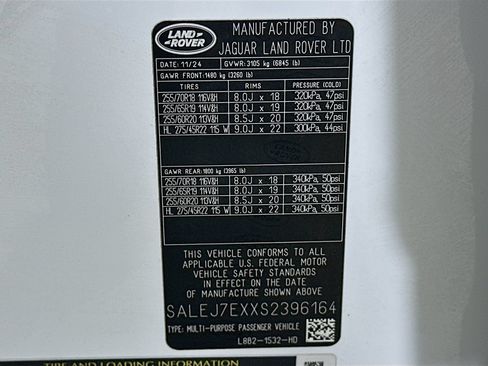 Used 2025 Land Rover Defender 110 S AWD/4WD image 45
