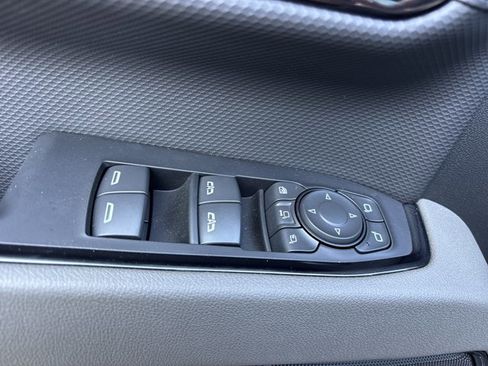 Used 2025 Chevrolet Silverado 2500 ZR2 w/ Technology Package image 25