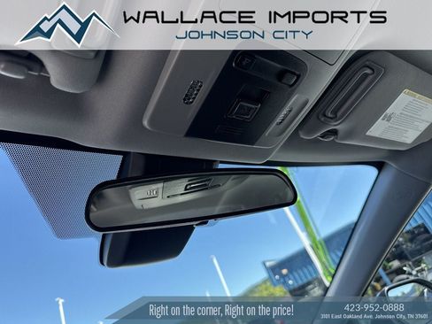 Used 2020 Toyota Camry SE FWD image 15