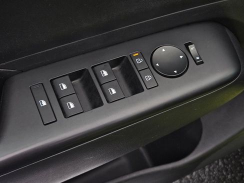 Used 2024 Hyundai Kona SEL image 10