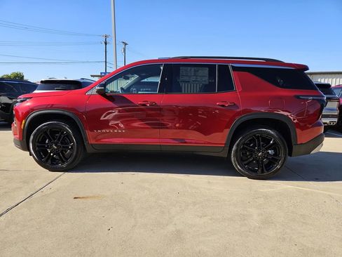 New 2026 Chevrolet Traverse LT image 2