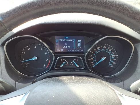 Used 2012 Ford Focus SEL w/ SEL/Titanium Winter Pkg FWD image 19