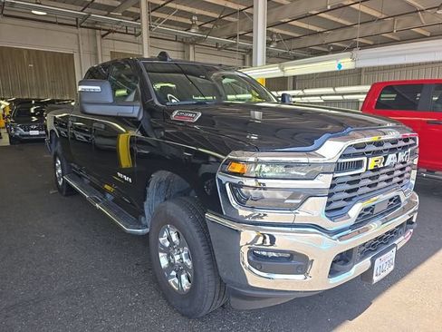 Used 2026 RAM 2500 Big Horn AWD/4WD image 2