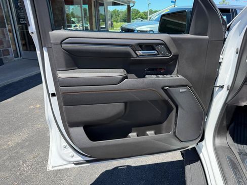 Used 2023 GMC Sierra 1500 AT4 w/ AT4 Premium Package AWD/4WD image 14