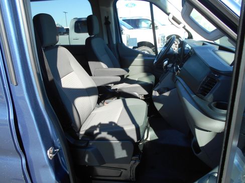 Used 2023 Ford Transit 350 XLT image 9