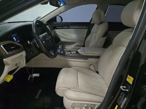 Used 2019 Genesis G90 3.3T Premium RWD image 4