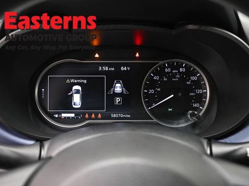 Used 2023 Nissan Versa SV FWD image 18