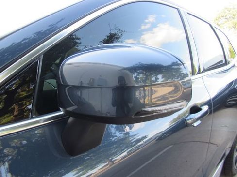 Used 2023 Volvo XC60 B5 Plus w/ Protection Package Premier image 17