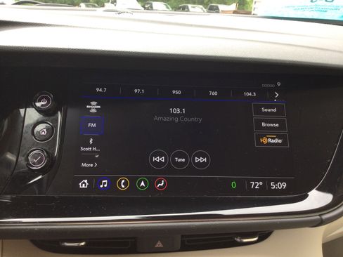 Used 2023 Buick Envision Avenir AWD/4WD image 14