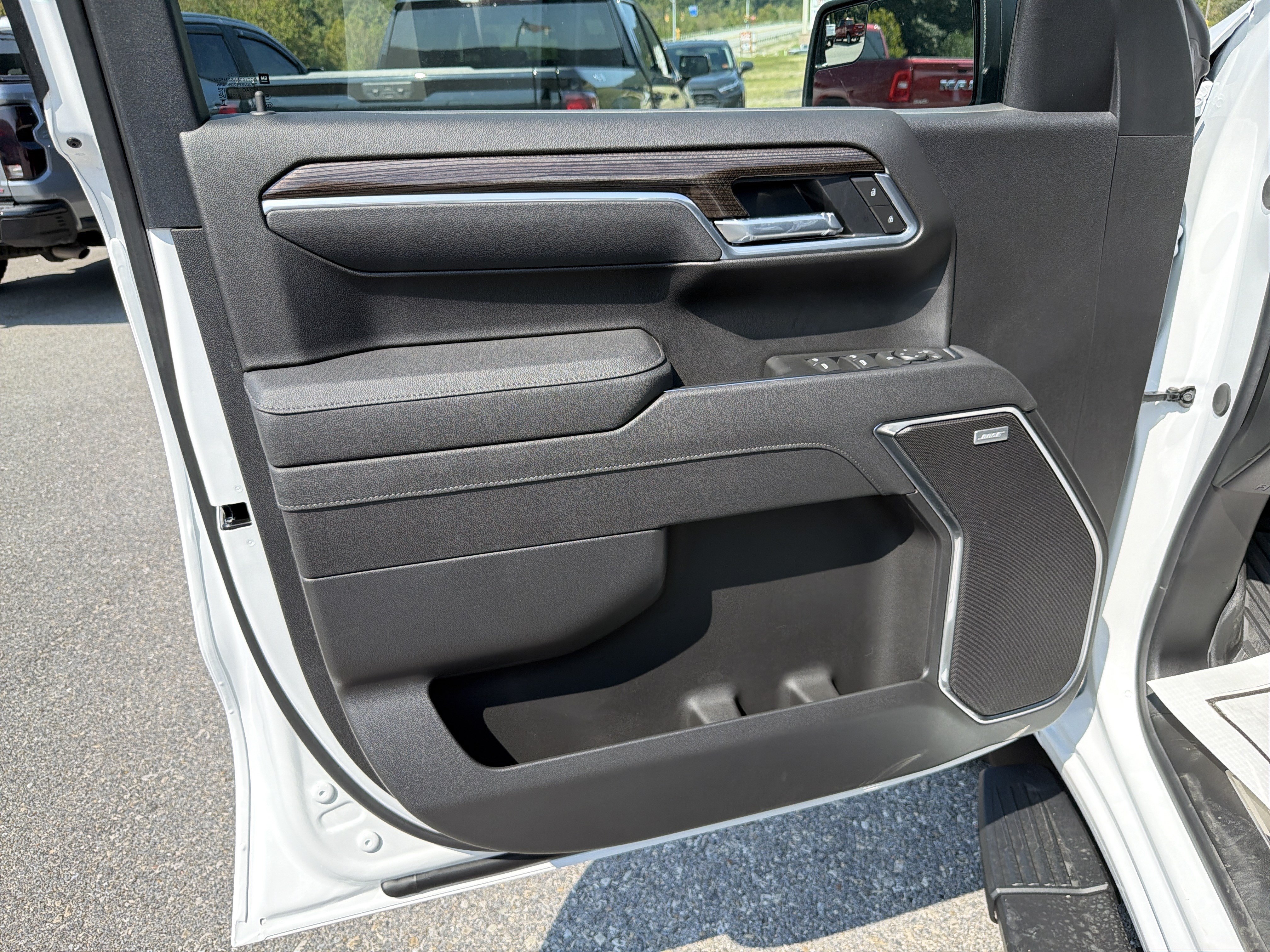 New 2026 Chevrolet Silverado 1500 RST w/ Z71 Off-Road Package AWD/4WD image 15