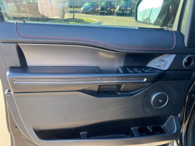 Used 2020 Ford Expedition Limited w/ Equipment Group 303A AWD/4WD image 13