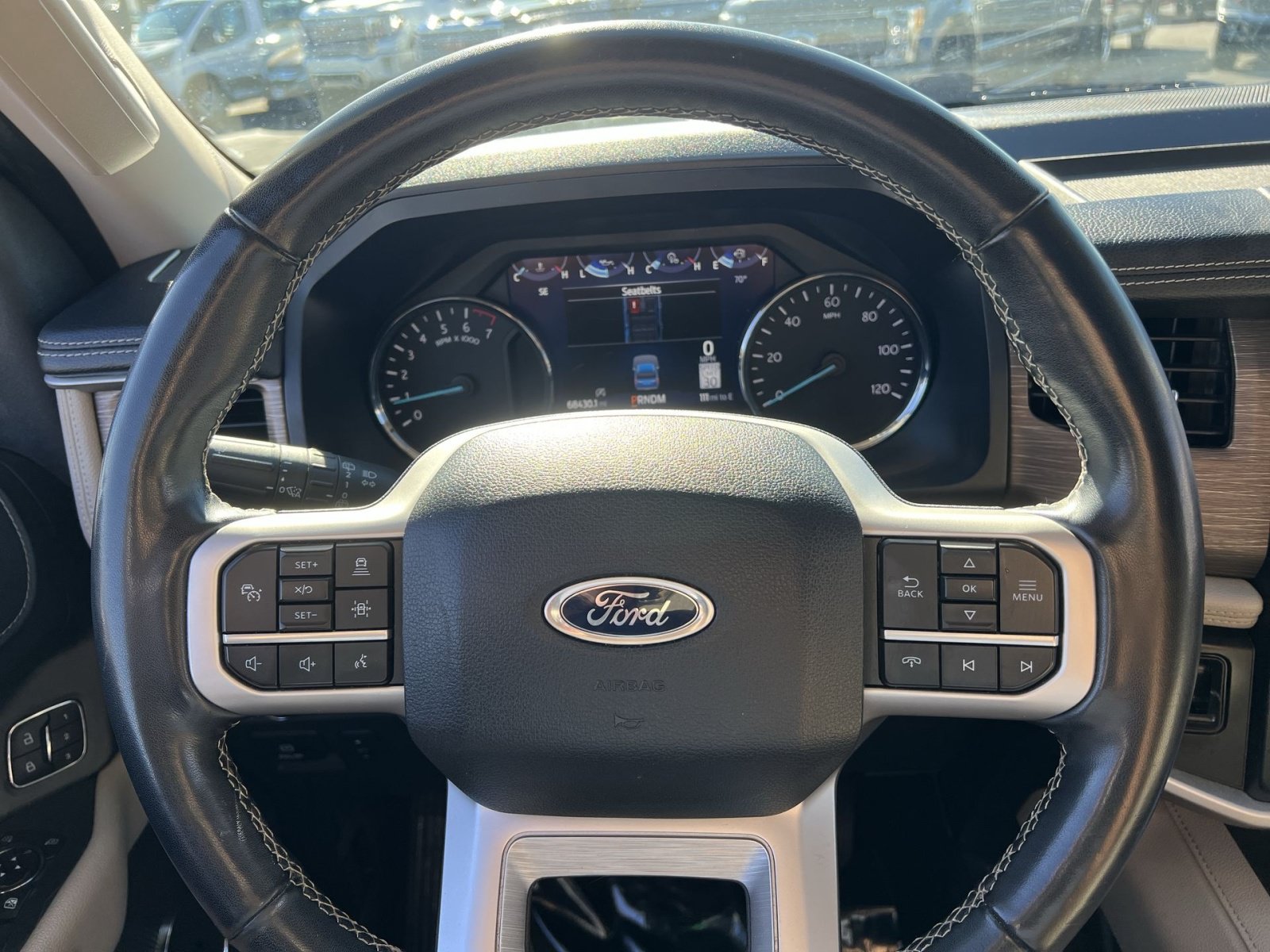 Used 2024 Ford Expedition Limited AWD/4WD image 16