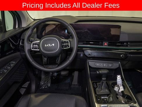 Used 2025 Kia Carnival SX Prestige FWD image 7