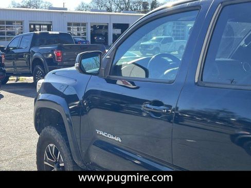 Used 2020 Toyota Tacoma SR5 image 8