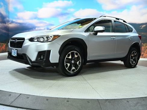 Used 2018 Subaru Crosstrek 2.0i Premium w/ Eyesight System image 3