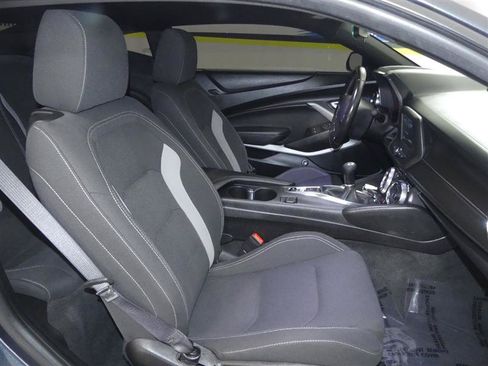 Used 2019 Chevrolet Camaro LT RWD image 8