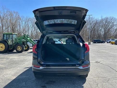 Used 2023 GMC Terrain AT4 image 15