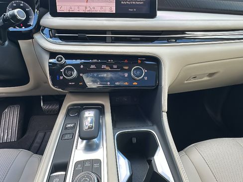 Certified 2025 INFINITI QX60 Sensory w/ Vision Package image 22