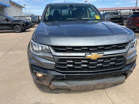 Used 2022 Chevrolet Colorado LT w/ LT Convenience Package image 10