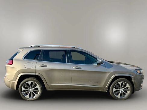 Used 2019 Jeep Cherokee Overland w/ Technology Group AWD/4WD image 6