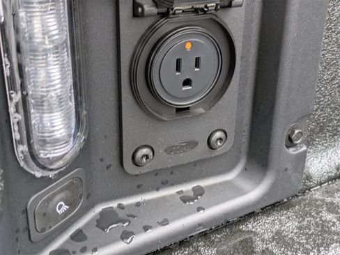 New 2025 Ford Maverick XLT w/ XLT Luxury Package image 13