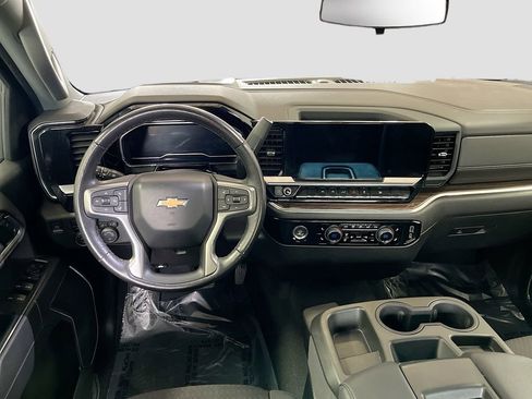 Used 2022 Chevrolet Silverado 1500 LT AWD/4WD image 22