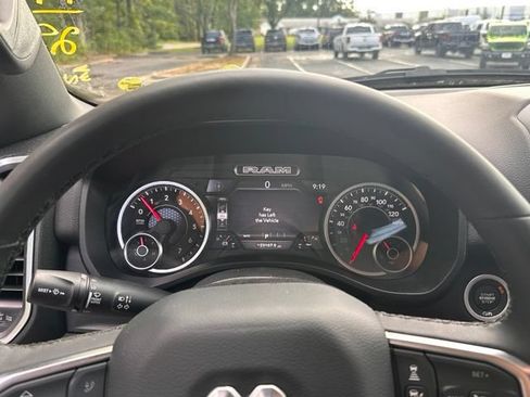 Used 2025 RAM 1500 Big Horn AWD/4WD image 25