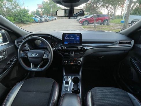 Used 2025 Ford Escape ST-Line FWD image 10
