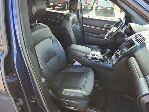 Used 2016 Ford Explorer Limited image 27