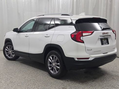 Used 2024 GMC Terrain SLT w/ Infotainment Package II image 15