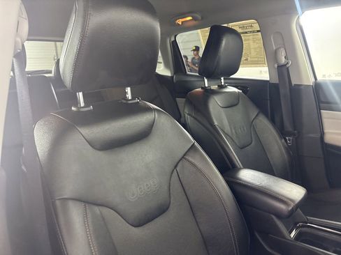 Used 2022 Jeep Compass Limited AWD/4WD image 26