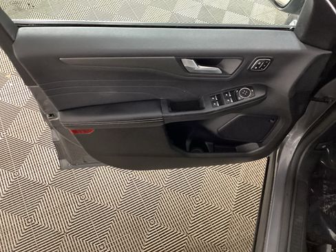 Used 2023 Ford Escape Active w/ Tech Pack #2 AWD/4WD image 17