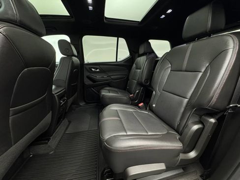 Used 2023 Chevrolet Traverse RS AWD/4WD image 55