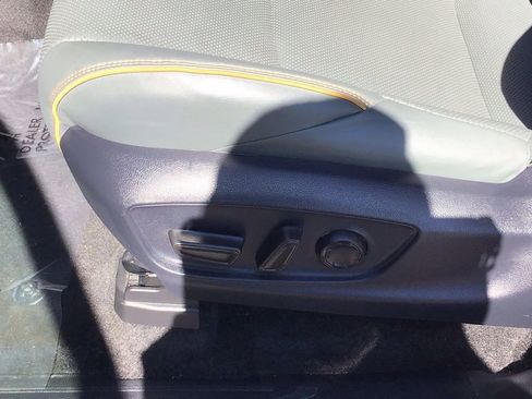 Used 2024 Toyota Tacoma Trailhunter image 19