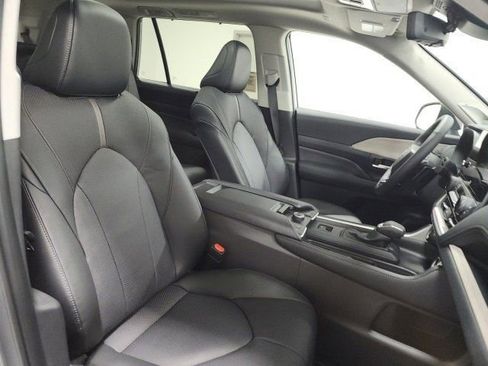 New 2026 Toyota Grand Highlander Platinum image 15