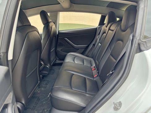 Used 2019 Tesla Model 3 Standard Range Plus RWD image 36